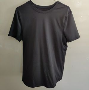 Black lululemon technical short sleeve - M